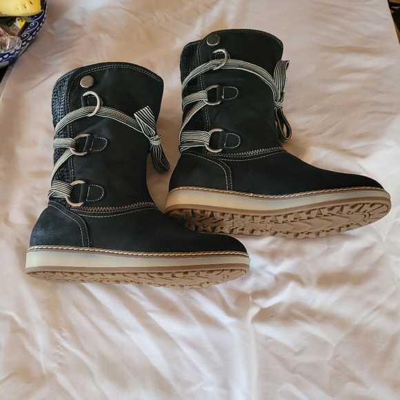 Woman's Boot - Picture 4 of 7